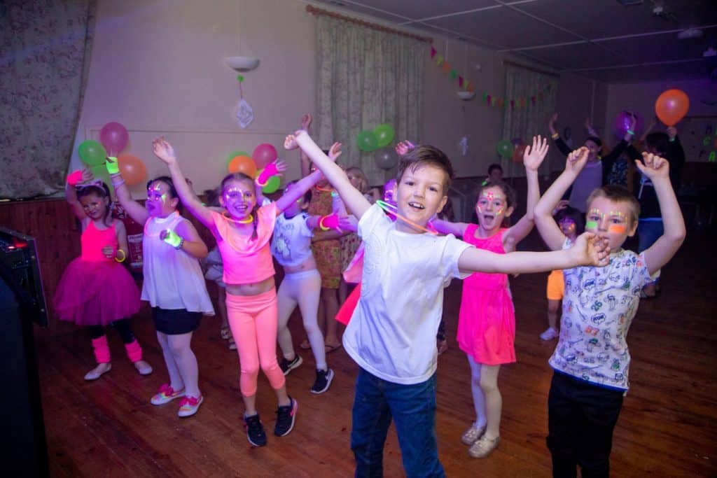 Children’s birthday dance classes animation anniversaire enfant danse 1024x683 - Children’s birthday dance classes