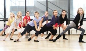 Children’s birthday dance classes animation anniversaire jazz danse 300x179 - Children’s birthday dance classes